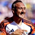 Un entrenador en el campo siempre viene bien a un equipo.