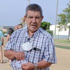 Juan Basora siempre el primero a la hora de sacar el abono para per a su Almería.