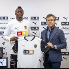 Umar Sadiq llegó para aportar goles y salvar al Valencia.