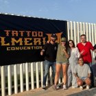 Dedicación, pasión y arte: el equipo de la convención, creando una experiencia única en Almería.