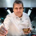 José Álvarez, chef y propietario de La Costa.