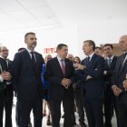 Foto de familia de todas las autoridades que acudieron a celebrar el aniversario de Las Palmerillas en El Ejido.