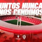 Acuerdo de larga duración entre el Almería y Macron para vestir a todas las categorías del club.