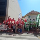 Protestas frente al centro de salud de Huércal-Overa.