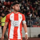 Lucas Robertone llegó en 2020 al Almería y aún tiene contrato en vigor hasta el 30 de junio de 2028.