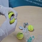 Pelotas de tenis con droga en su interior