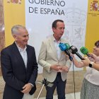 José María Martín, subdelegado de Gobierno en Almería, dando declaraciones sobre el terremoto