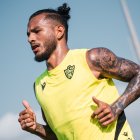 Luis Javier Suárez inició la pretemporada con el Almería pero su futuro está lejos de la entidad rojiblanca.