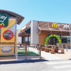 El renovado McDonald’s de Huércal de Almería, en el Parque Comercial de la Cepa, presenta una vista con la mejora de la zona infantil, que lo convierte en un punto de encuentro familiar.