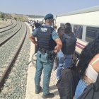 Guardia Civil desplazada hasta el tren Madrid-Almería.