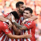 Arribas, Baptistao y Embarba después de hacer el tercer gol de la tarde contra el Al-Nassr.