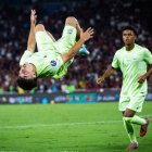 Virgili volando por el cielo de Brasil en la final de la Intercontinental.