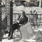 Diego Artero en la terraza de su casa en el año 1968.