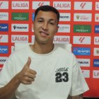 Thalys Henrique en su puesta de largo como jugador del Almería. Firma hasta 2031.
