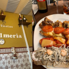 Taberna Almería, junto a sus famosos chérigans.