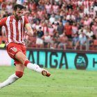 Leo Baptistao en el choque frente al Racing de Santander, que acabó con derrota para el Almería 2-3.