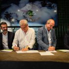Ramón Fernández Pacheco, José Álvarez, José Francisco Valverde y Paco Góngora en la firma del convenio.