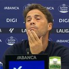 Rubi analizando el empate del Almería en Riazor que le vale para sumar 12 puntos en la clasificación.