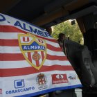 Almería se echaba a la carretera para celebrar su vuelta a Primera División.