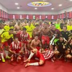 La celebración en el vestuario del Almería tras ganar en casa al Castellón.
