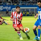 Lucas Robertone fue de menos a más en el partido frente al Lorca, siendo sustituido en la segunda mitad.