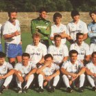 Vicente del Bosque con las perlas del Castilla y Salmerón (segundo) sentado.