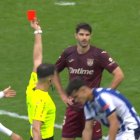 Dos amarillas evitables y rigurosas acaban con su participación en Anoeta.