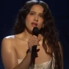 Rosalía interpreta La Perla en el Show de Jimmy Fallon