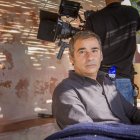 Eduard Fernández, en la Isleta del Moro durante el rodaje de 'Lejos del mar'.