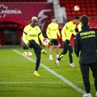 Soko con nuevo look en el entrenamiento del lunes en el Mediterráneo.