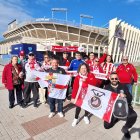 La Peña Orgullo Almeriense en los exteriores de La Rosaleda en el partido de la pasada temporada.