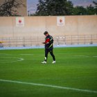 El técnico del Almería en el entrenamiento del Anexo del Estadio Mediterráneo.