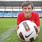 Piatti en la hierba del Mediterráneo en su etapa como futbolista del Almería.