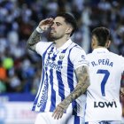 El delantero del Leganés celebrando su primer gol de la temporada.