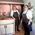 Ana María García es ‘la Combatienta’ que vende los pollos asados en la Plaza de Pavía.