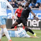 Lopy en una de las jugadas del Zaragoza-Almería.