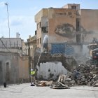 Imagen del derribo en el entorno de la Alcazaba.