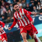 Sergio Arribas firmó una obra de arte en el penalti del 1-2 y ya se coloca con 18 goles, Pichichi de Segunda División.