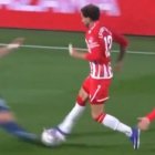 Baptistao pisa a Pulido y la sala VAR avisaba a la colegiada.