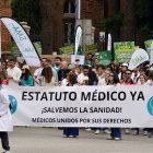 Facultativos en la manifestación de abril en Málaga.