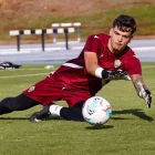 Bruno Iribarne lleva dos temporadas en dinámica de primer equipo y no juega.