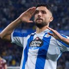 Zakaria (26 años), tiene contrato con el RC Deportivo pero no descartan su salida de Riazor si llega una buena oferta.