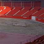 Adiós a la pista de atletismo en la zona del fondo sur. Esta zona se tapará con una lona.