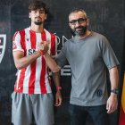 Niko Tomasevic fue presentado por el jefe Mohamed El Assy.