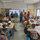 El presidente de la Junta de Andalucía responde las preguntas de los alumnos de sexto curso.