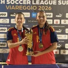 Jessi y Paqui Campoy celebran el oro de Europa con La Roja.