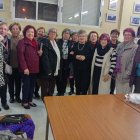 Algunas de las mujeres que forman parte de la asociación en una de sus reuniones.