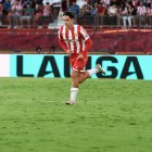 El míster catalán del Almería avanzó que el futbolista madrileño está ‘OK’, o sea, en perfecto estado físico para ser titular de cara al partido del próximo domingo en Mallorca.