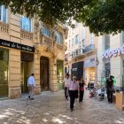 Composición del nuevo Popeyes y la Casa de las Medias en el Paseo de Almería.