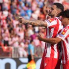 Miguel de la Fuente celebra su segundo gol al Leganés con Quim.